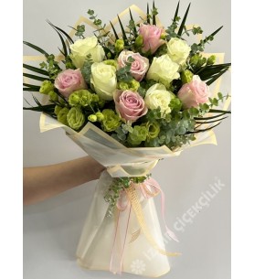 15 ADET PEMBE BEYAZ GÜL BUKETİ